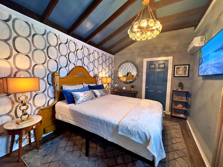 The Q Loft Galveston Villa Bagian luar foto