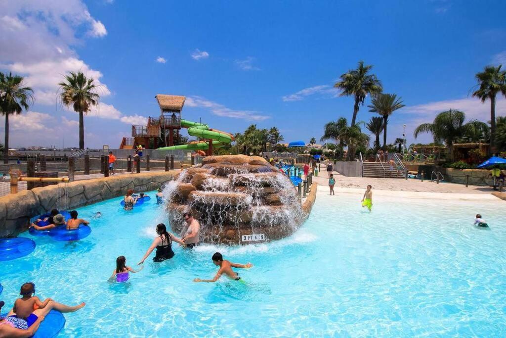 The Q Loft Galveston Villa Bagian luar foto
