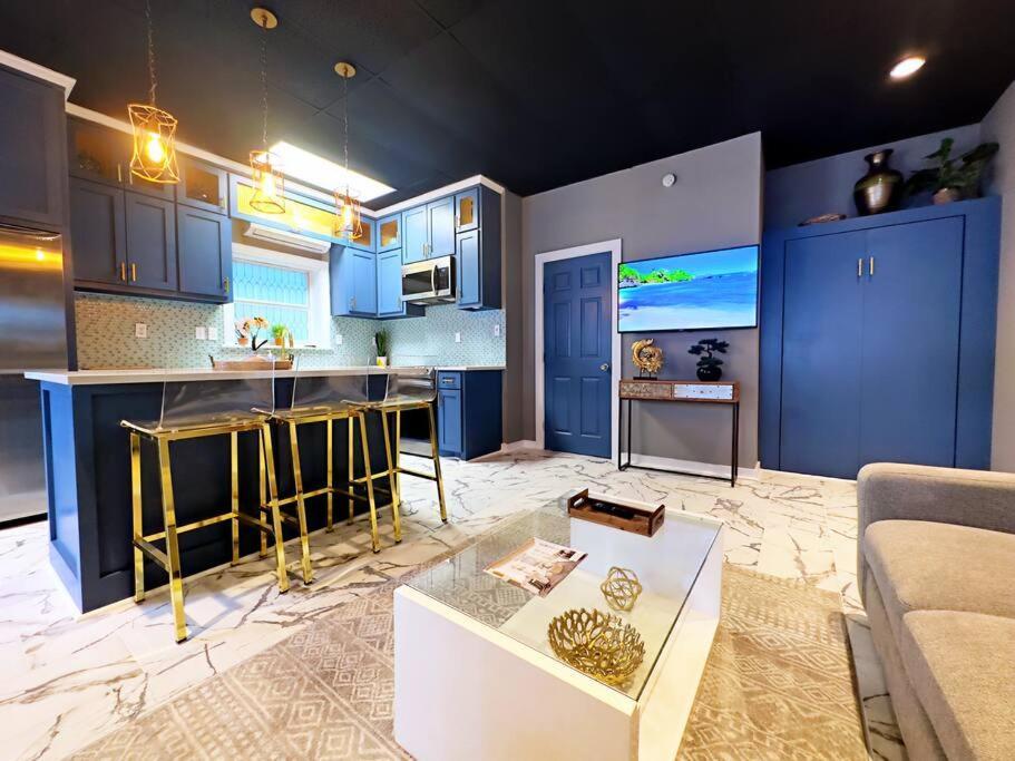 The Q Loft Galveston Villa Bagian luar foto